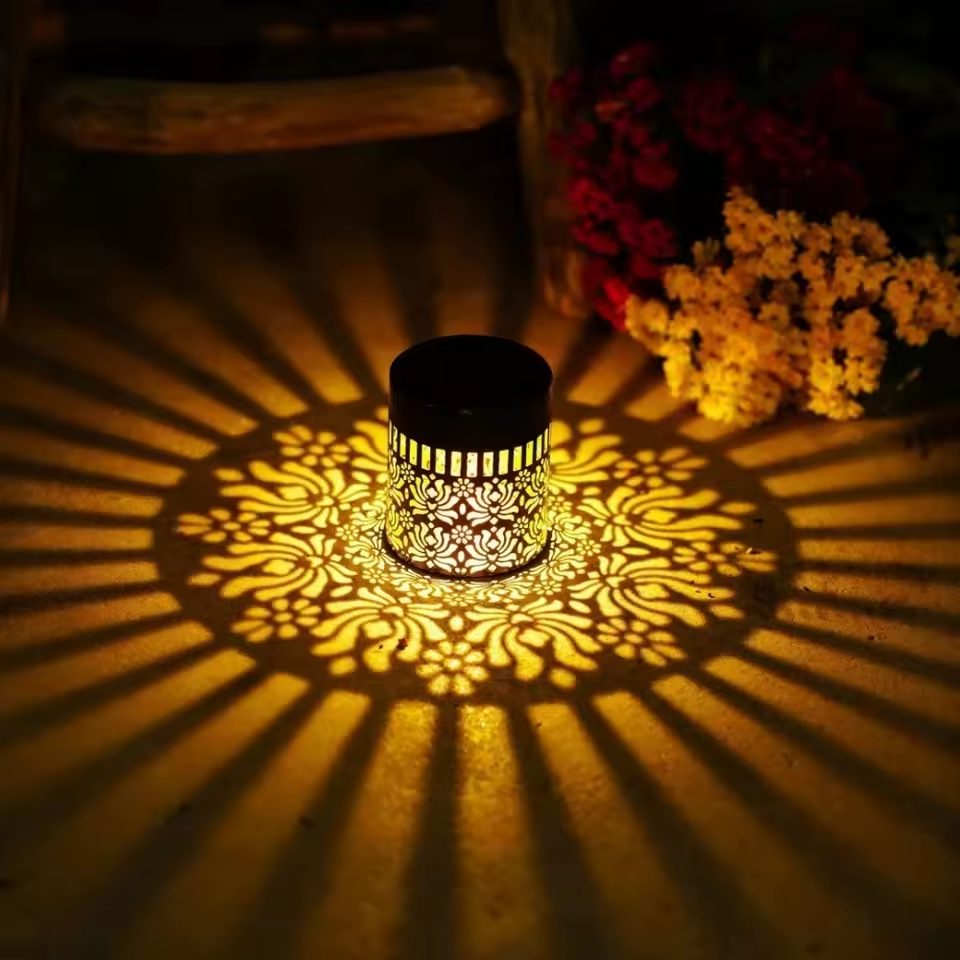 Kindulo™ Christmas Decorative Solar Projection Light, IP65 Waterproof